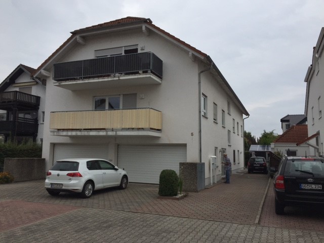 Objekt 529: 3-Zimmer-Wohnung mit Balkon im Dachgeschoß eines kleinen Mehrfamilienhauses in Gernsheim